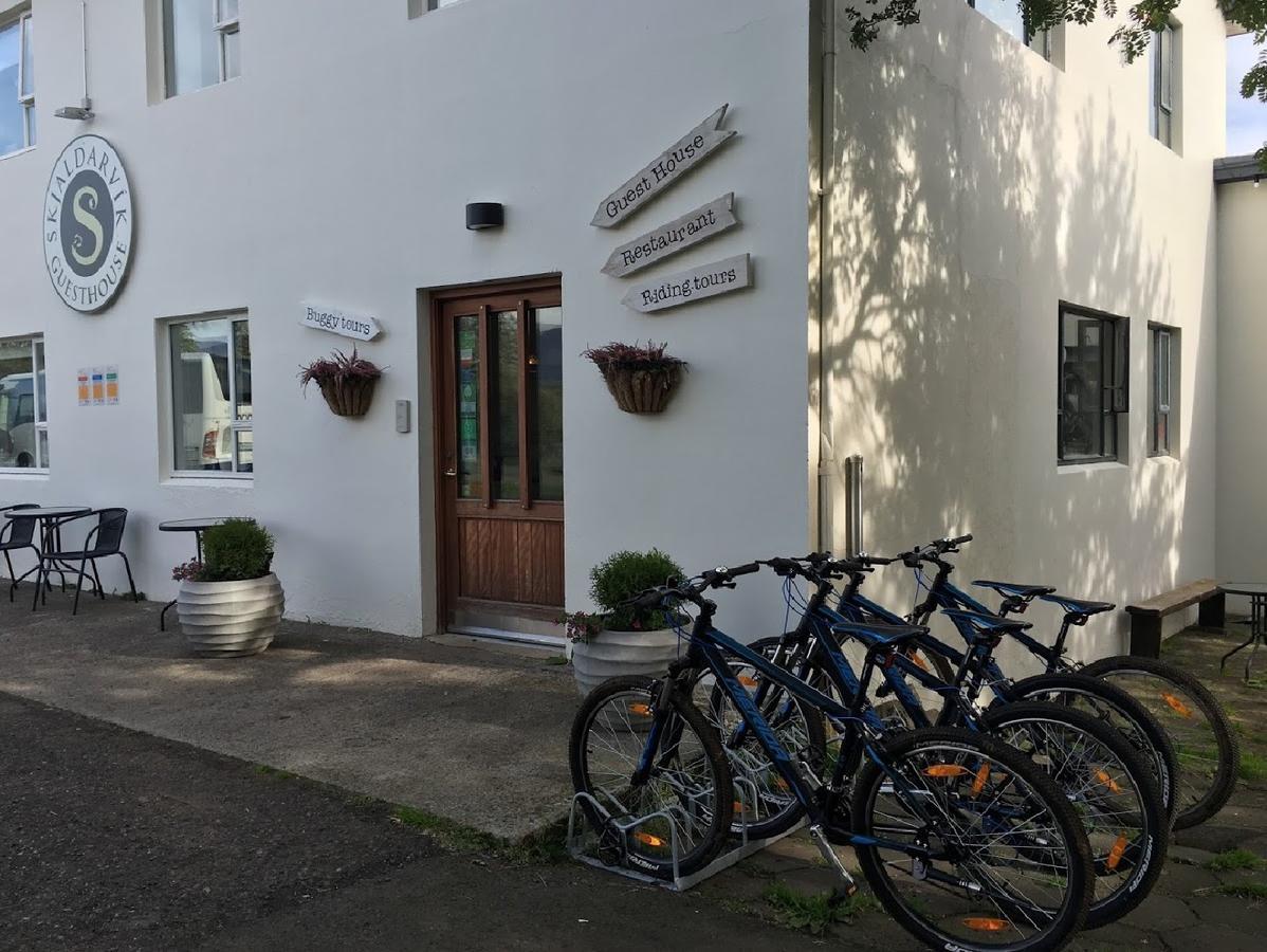 Skjaldarvik Guesthouse Akureyri Buitenkant foto